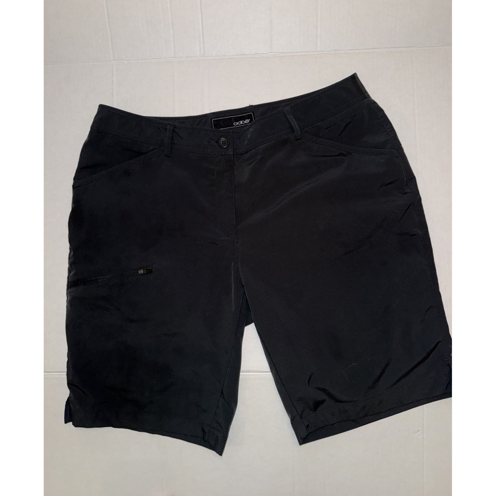 Oobe Performance  Shorts Size 10 Gray Tech Flat Front Zippered Pocket